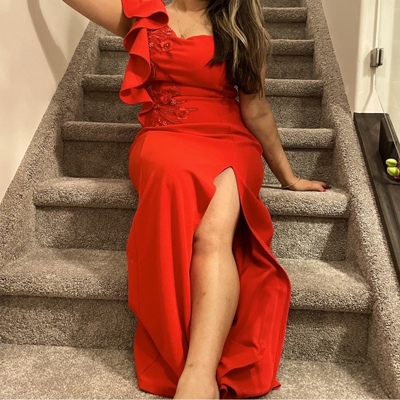 Wore only once. Large size red dress/gown - Picture 1 of 2